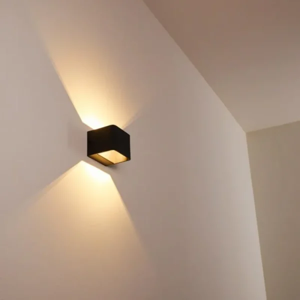 hofstein Applique murale Chuitna LED Noir, 1 lumière* Lampes Modernes