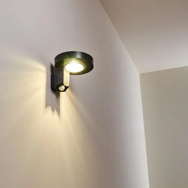 hofstein Applique murale d'extérieur Townsville LED Noir, 1 lumière, Détecteur de mouvement* Lampes Modernes