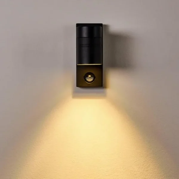 hofstein Applique murale d'extérieur Froslev LED Noir, 1 lumière, Détecteur de mouvement* Lampes Modernes