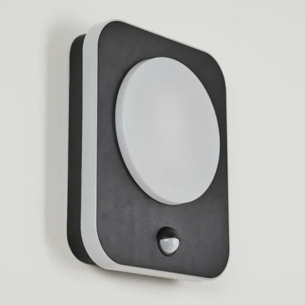 hofstein Applique murale d'extérieur Haga LED Noir, 1 lumière, Détecteur de mouvement* Lampes Modernes