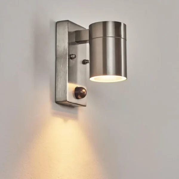 hofstein Applique murale d'extérieur Bessiebelle Acier inoxydable, 1 lumière, Détecteur de mouvement* Lampes Modernes
