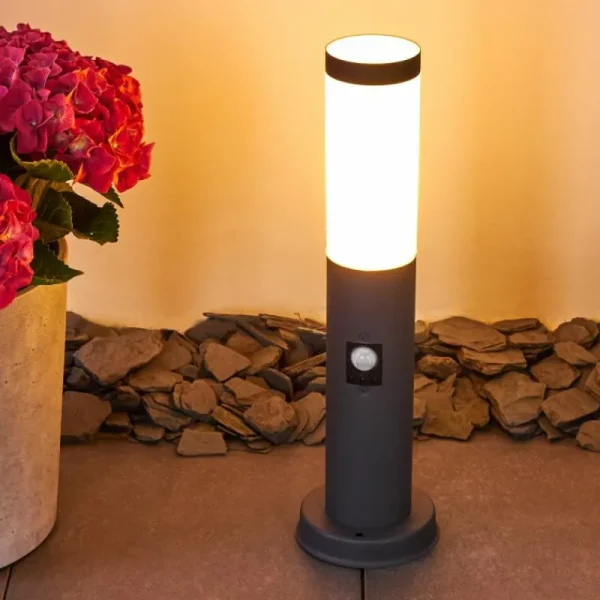 hofstein Borne lumineuse Gaborone Anthracite, 1 lumière, Détecteur de mouvement* Lampes Modernes